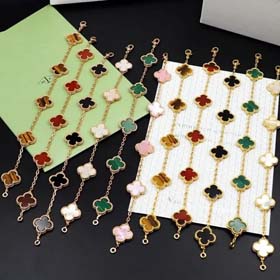 Quattro foglie di trifoglio (35 stili) - 2040  